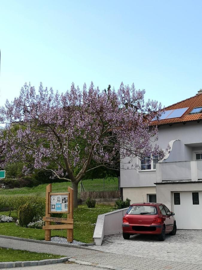 Ferienwohnung Familie Stuhr Apartment Staatz